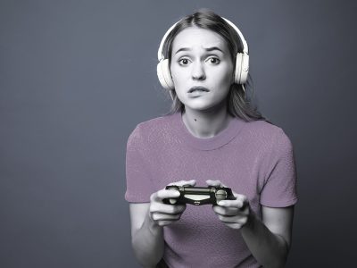 Videojuegos y estrés universitario: ¿una herramienta de escape o un riesgo académico?